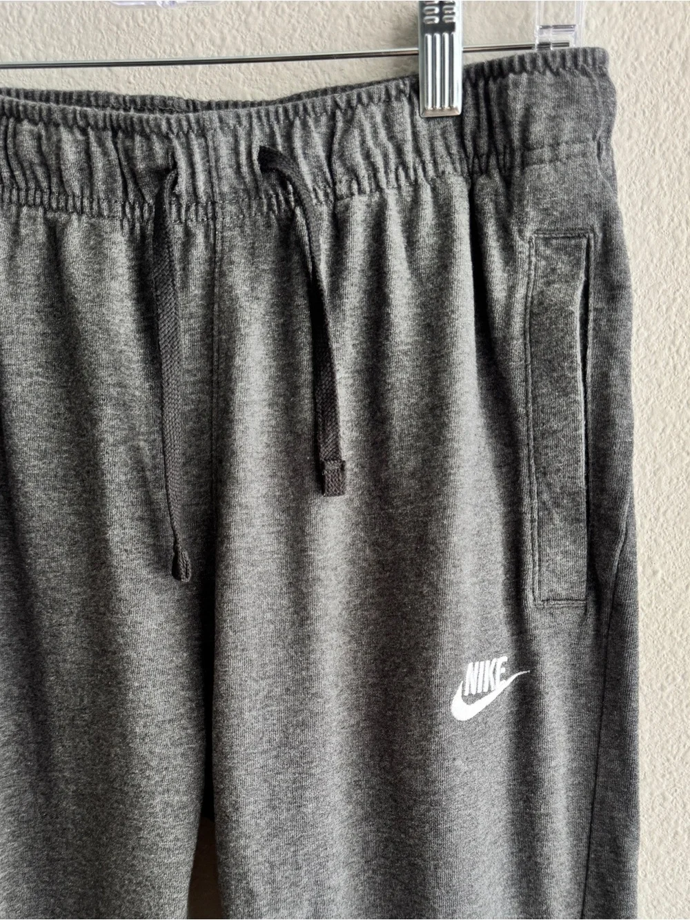 Nike Gray Men's Jogger Sweatpants in Small